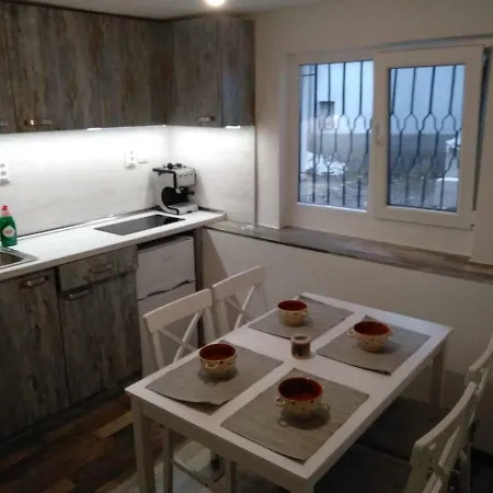 Dimi House